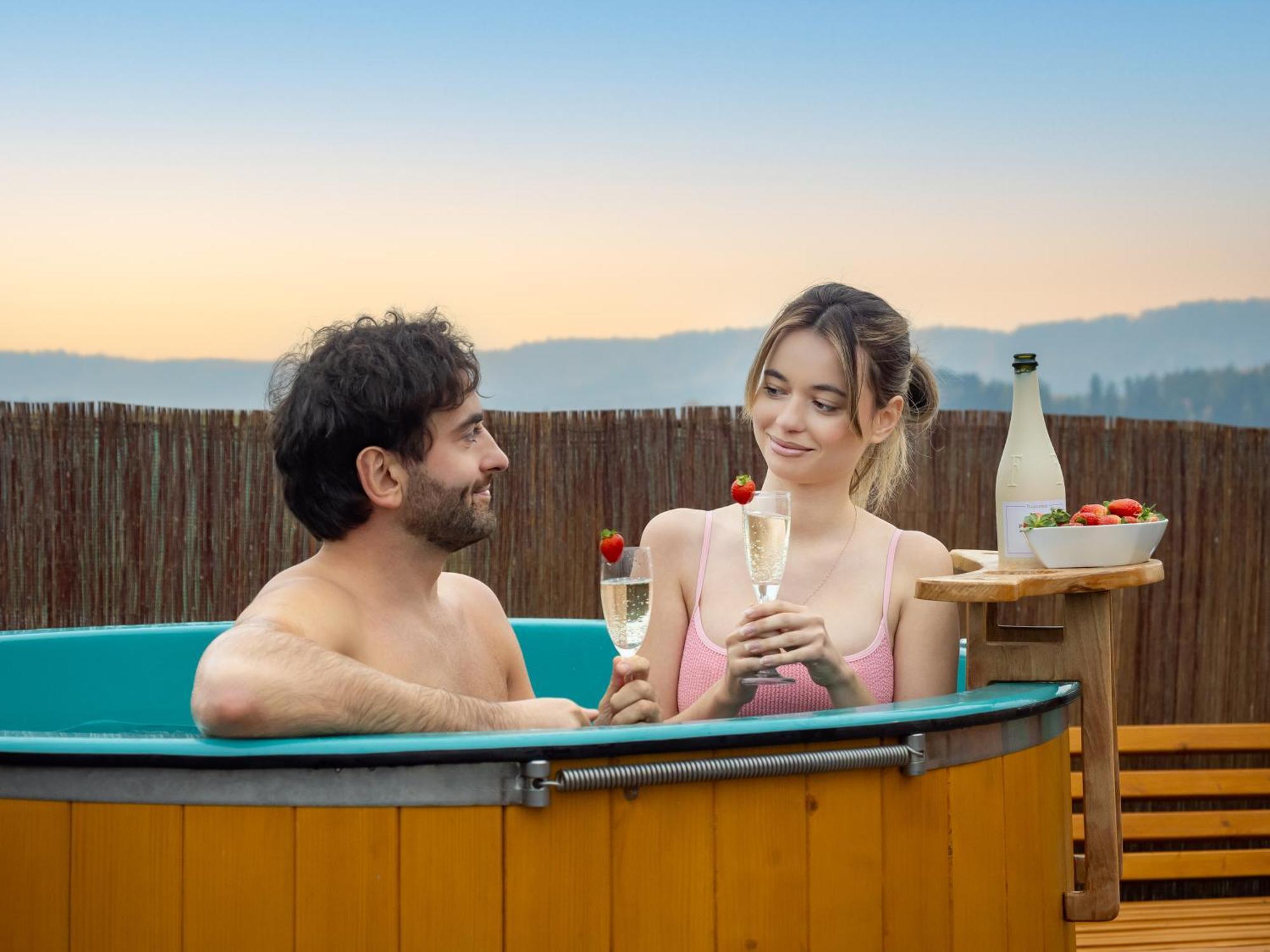 Rajska Polana Domki Premium ,Na Odludziu Z Prywatna Balia Z Jacuzzi I Sauna ,Cisza,Rowery Elektryczne,Gory,Astroprzygoda,- Adrspach, Skalne Miasto, Zamek Ksiaz,Andrzejowka,Karpacz, Sniezka,Janskie Laznie,Pec Mieroszow Exteriér fotografie