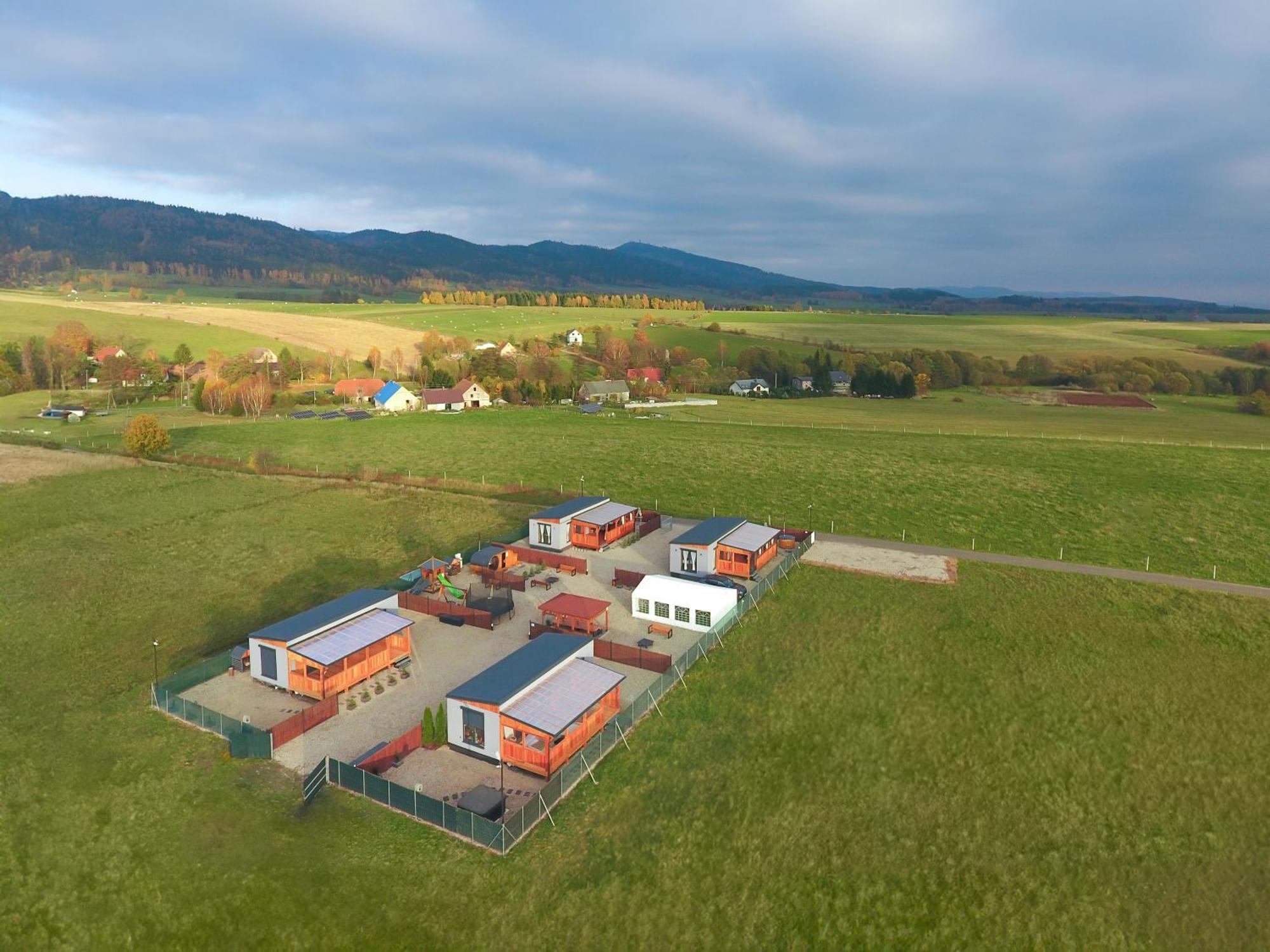 Rajska Polana Domki Premium ,Na Odludziu Z Prywatna Balia Z Jacuzzi I Sauna ,Cisza,Rowery Elektryczne,Gory,Astroprzygoda,- Adrspach, Skalne Miasto, Zamek Ksiaz,Andrzejowka,Karpacz, Sniezka,Janskie Laznie,Pec Mieroszow Exteriér fotografie