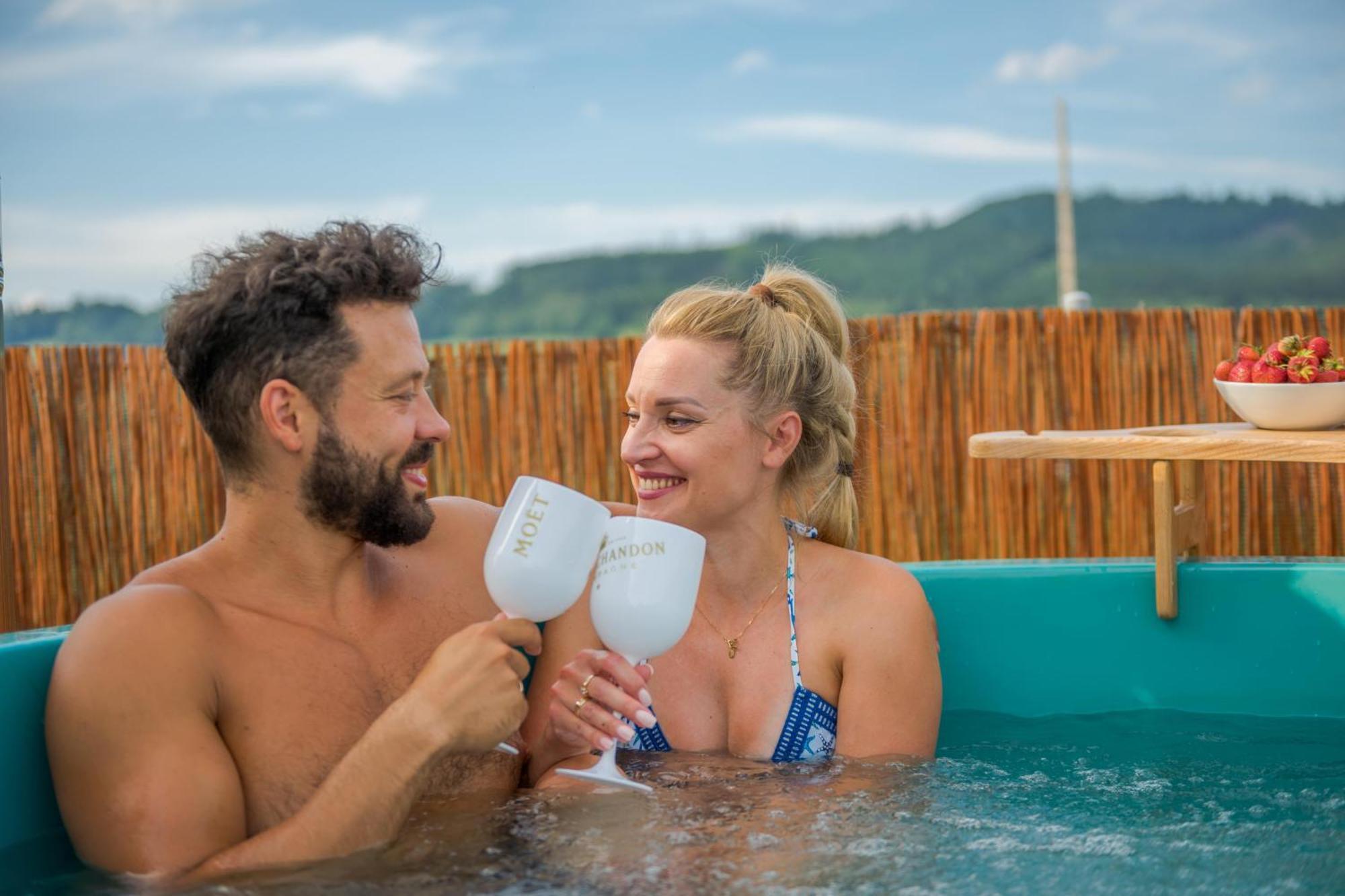 Rajska Polana Domki Premium ,Na Odludziu Z Prywatna Balia Z Jacuzzi I Sauna ,Cisza,Rowery Elektryczne,Gory,Astroprzygoda,- Adrspach, Skalne Miasto, Zamek Ksiaz,Andrzejowka,Karpacz, Sniezka,Janskie Laznie,Pec Mieroszow Exteriér fotografie